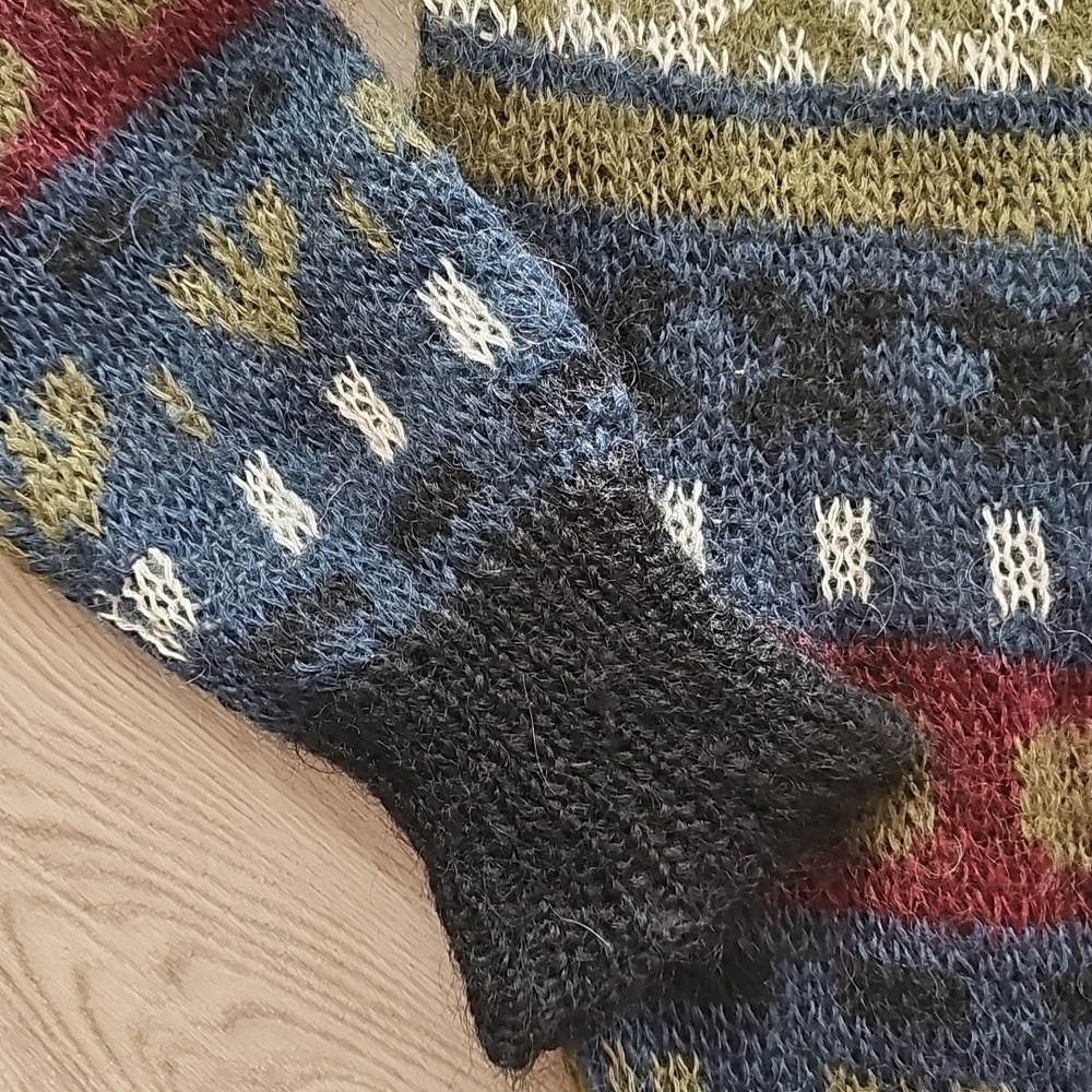 Vintage Cottagecore Wool Cardigan - Picture 4 of 15